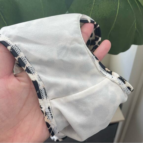 Old Navy Leopard Swim One Piece 12-18 Months - Picture 9 of 9